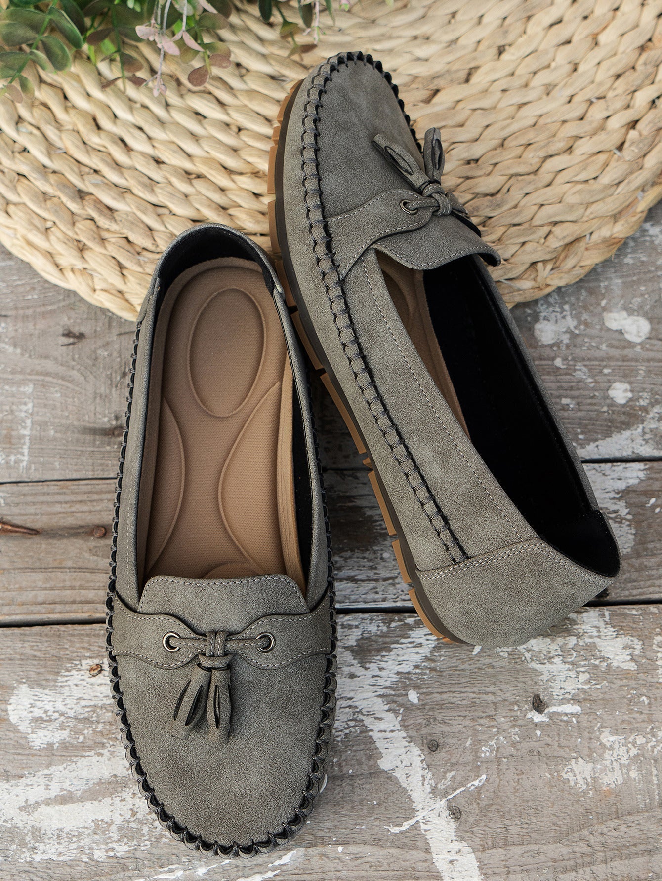 Coastal Comfort – Moccasin-Style Loafers